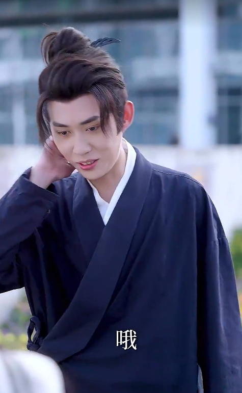 军训求雨我玄学大佬的身份瞒不住了 全集(大结局)